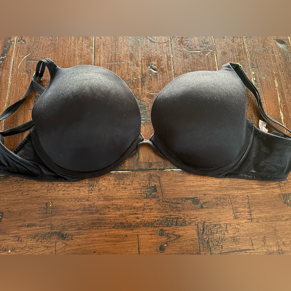Victoria Secret Very Sexy 36D